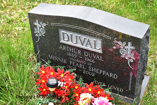 Arthur & Minnie Pearl Duval