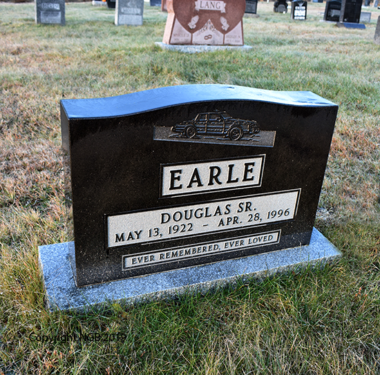 Douglas Earl Sr.