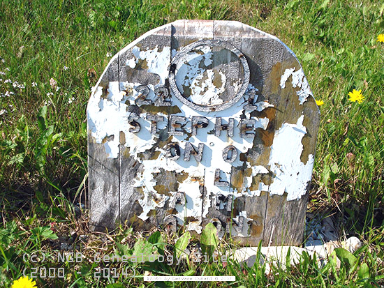 Unreadable 1 of 3 headstones