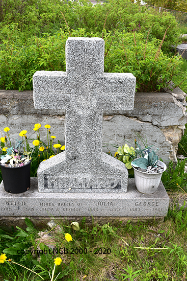 Nellie, Julia & George Hilliard