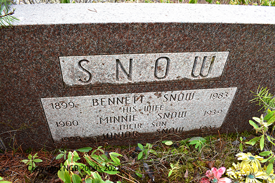 Bennett & Minnie Snow