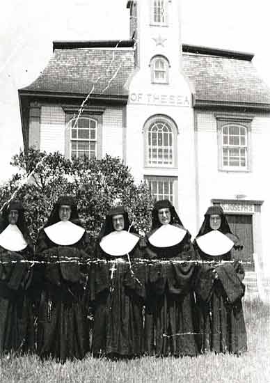 Renews Presentation Nuns