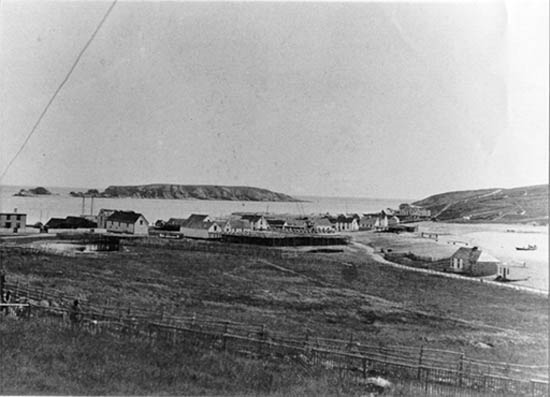 Buildings on the Road to Pool