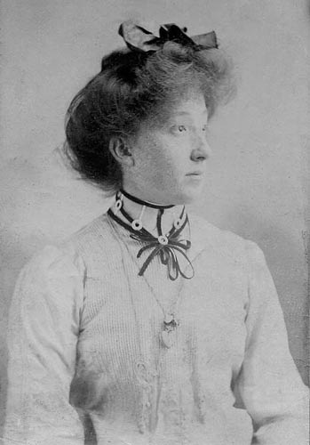 Maud Roberts - c1905