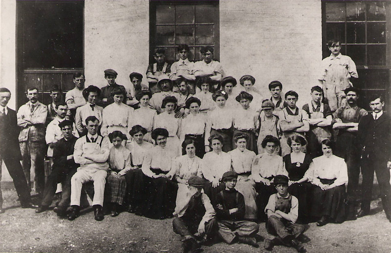 Standard Manufacturing Employees - c1907