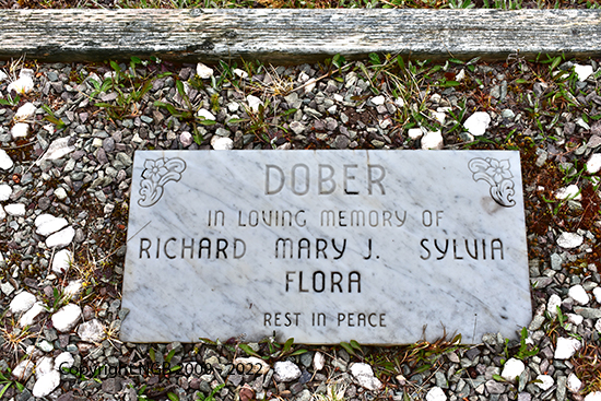 Richard, Mary J., Sylvia & Flora Dober