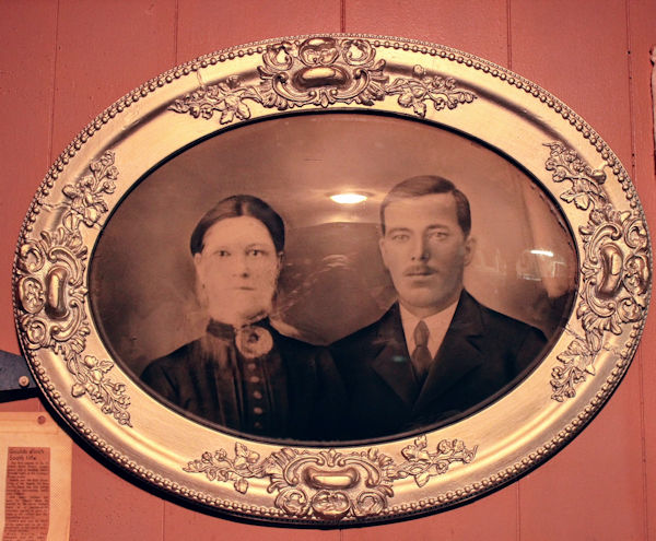 John & Catherine Howlett - early c1900s